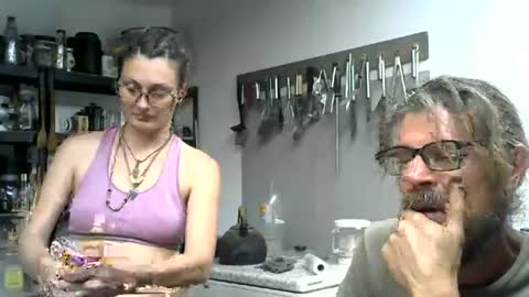 Snapshot of hornyhippies0080 chatting on 8, 7, 2026 Nix D online show from 8, 7, 2026