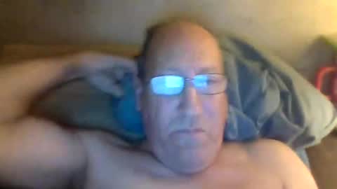 Snapshot of hornyrich6969 chatting on 17, 12, 2025 hornyrich6969 online show from 17, 12, 2025