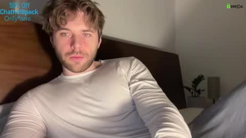 Snapshot of hot8pack01 chatting on 20, 2, 2026 Edward aka Wolf online show from 20, 2, 2026