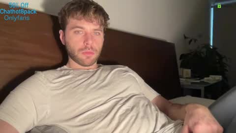 Snapshot of hot8pack01 chatting on 25, 2, 2026 Edward aka Wolf online show from 25, 2, 2026