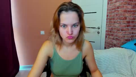 Snapshot of hot___jess chatting on 21, 9, 2025 Jessica  online show from 21, 9, 2025