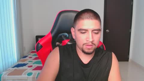 Snapshot of hot__husbands chatting on 22, 2, 2025 hot__husbands online show from 22, 2, 2025