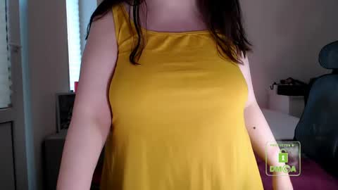 Snapshot of hot_and_pretty chatting on 22, 4, 2026 Lila online show from 22, 4, 2026