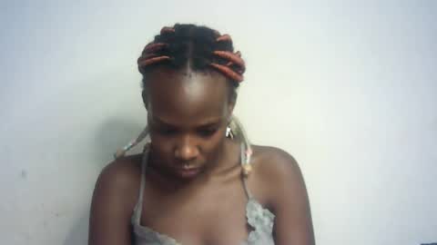 Snapshot of hot_berry2003 chatting on 25, 1, 2025 Millie online show from 25, 1, 2025