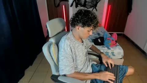 hot bunny online show from 4, 11, 2025