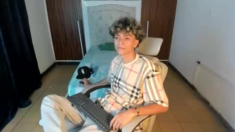 hot bunny online show from 28, 11, 2025