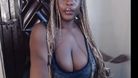 Snapshot of hot_choco2 chatting on 23, 9, 2025 Coco online show from 23, 9, 2025