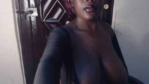 Snapshot of hot_choco2 chatting on 20, 10, 2025 Coco online show from 20, 10, 2025