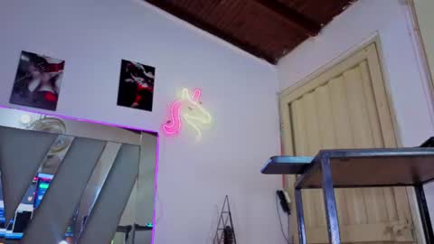 Snapshot of hot_destinyk chatting on 10, 6, 2026 destinyk online show from 10, 6, 2026