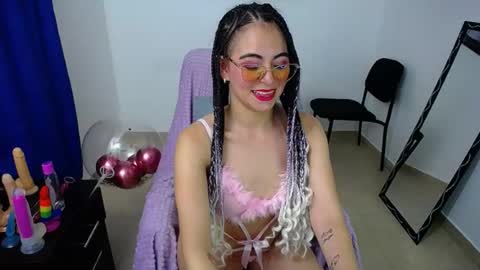Snapshot of hot_girl01_hanna chatting on 15, 6, 2026 angie online show from 15, 6, 2026