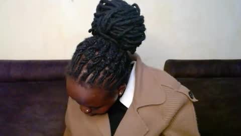 Linah online show from 5, 11, 2025