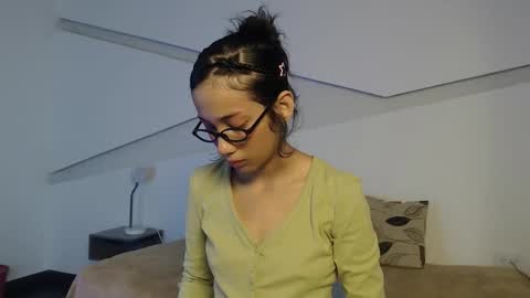 Snapshot of hot_little_bunny chatting on 18, 1, 2026 Alana online show from 18, 1, 2026