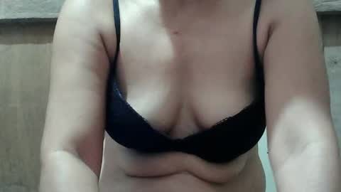 hotmama online show from 9, 2, 2025