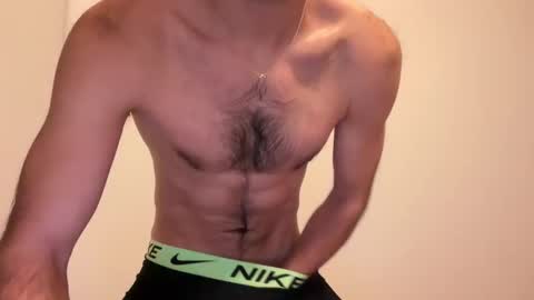hot_men_athlete online show from 8, 1, 2026