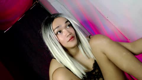 Snapshot of hot_moma69 chatting on 6, 4, 2026 hot_moma69 online show from 6, 4, 2026