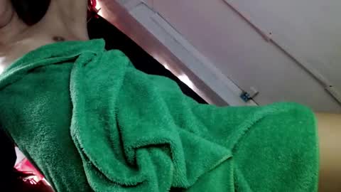 Snapshot of hot_moma69 chatting on 12, 4, 2026 hot_moma69 online show from 12, 4, 2026