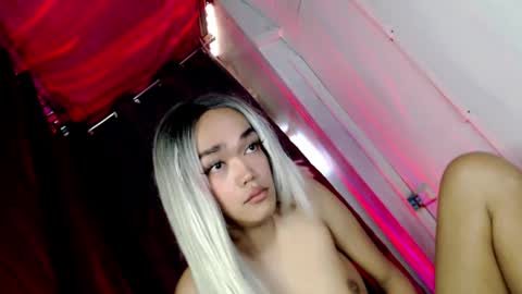 Snapshot of hot_moma69 chatting on 16, 4, 2026 hot_moma69 online show from 16, 4, 2026