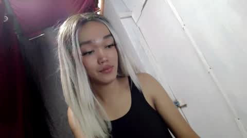 Snapshot of hot_moma69 chatting on 22, 4, 2026 hot_moma69 online show from 22, 4, 2026