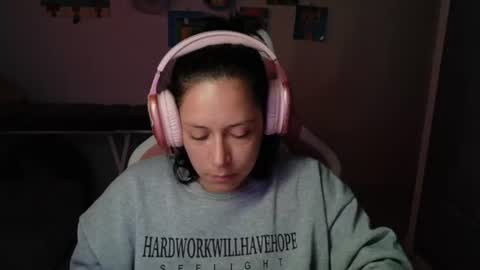 Snapshot of hot_mommymia chatting on 13, 6, 2026 Mia online show from 13, 6, 2026