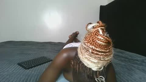 Snapshot of hot_petite1 chatting on 25, 3, 2026 Hot petite online show from 25, 3, 2026