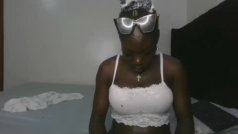 Snapshot of hot_petite1 chatting on 3, 4, 2026 Hot petite online show from 3, 4, 2026