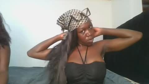 Snapshot of hot_petite1 chatting on 8, 4, 2026 Hot petite online show from 8, 4, 2026