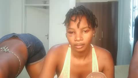 Snapshot of hot_petite1 chatting on 29, 4, 2026 Hot petite online show from 29, 4, 2026