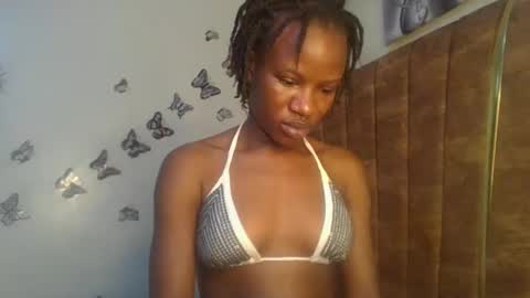 hot petite100 online show from 17, 4, 2026