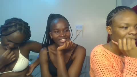 Snapshot of hot_petite12 chatting on 11, 7, 2026 Petite online show from 11, 7, 2026