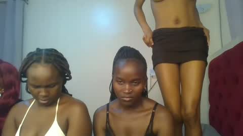 Snapshot of hot_petite12 chatting on 12, 7, 2026 Petite online show from 12, 7, 2026