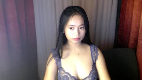Snapshot of hot_pinayyy chatting on 3, 12, 2025 hot_pinayyy online show from 3, 12, 2025