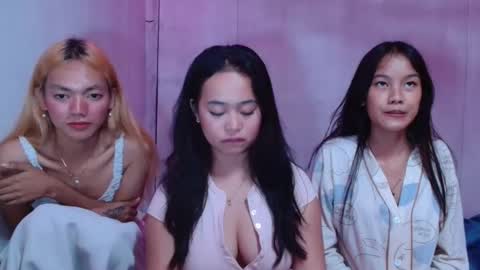 Snapshot of hot_pinayyy chatting on 27, 4, 2026 hot_pinayyy online show from 27, 4, 2026