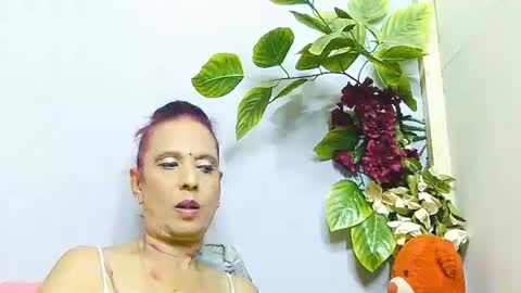Snapshot of hot_queen58 chatting on 19, 6, 2026 hot queen online show from 19, 6, 2026