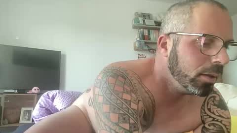 letmedoo2 online show from 25, 3, 2026