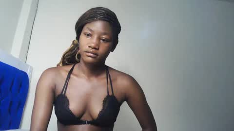 Snapshot of hot_sexxxy_girl chatting on 28, 7, 2026 Milly online show from 28, 7, 2026