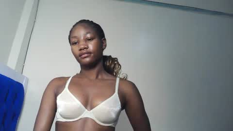 Snapshot of hot_sexxxy_girl chatting on 30, 7, 2026 Milly online show from 30, 7, 2026