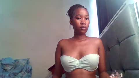 hot sexyy ladyy online show from 10, 3, 2025