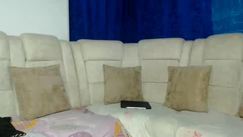 Hot Sharks   online show from 22, 7, 2026