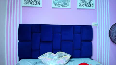 hot_sweetness_fire online show from 23, 12, 2025