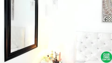 Snapshot of hot_versx_ chatting on 24, 9, 2025 Enrique online show from 24, 9, 2025
