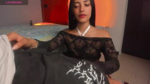 Snapshot of hot_weedlover chatting on 20, 11, 2025 KATE and JEFF online show from 20, 11, 2025