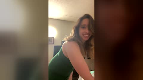 Snapshot of hotandhorny3591 chatting on 28, 4, 2026 hotandhorny3591 online show from 28, 4, 2026