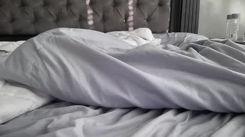 Snapshot of hotasember chatting on 26, 11, 2025 Ember online show from 26, 11, 2025