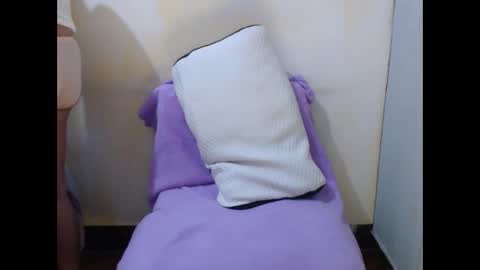 hotasianyue69 online show from 2, 4, 2026