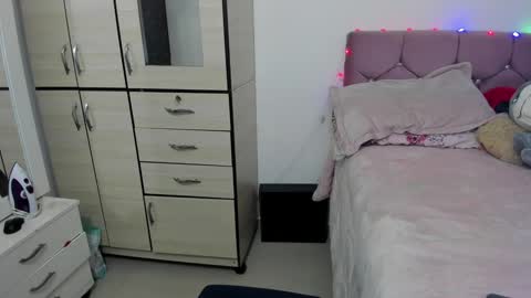 lesly and ander online show from 23, 1, 2025