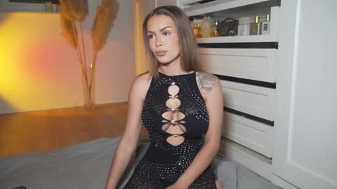 Bella online show from 2, 10, 2025