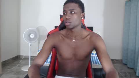 Snapshot of hotblacks07 chatting on 23, 9, 2025 rivas online show from 23, 9, 2025