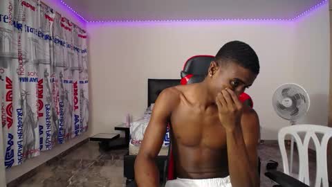 Snapshot of hotblacks07 chatting on 28, 10, 2025 rivas online show from 28, 10, 2025