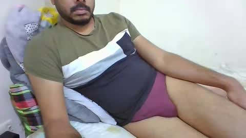 Hotboy8677 online show from 23, 12, 2025