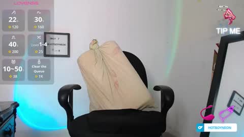 Snapshot of hotboyneon490 chatting on 8, 11, 2025 Alex Neon online show from 8, 11, 2025